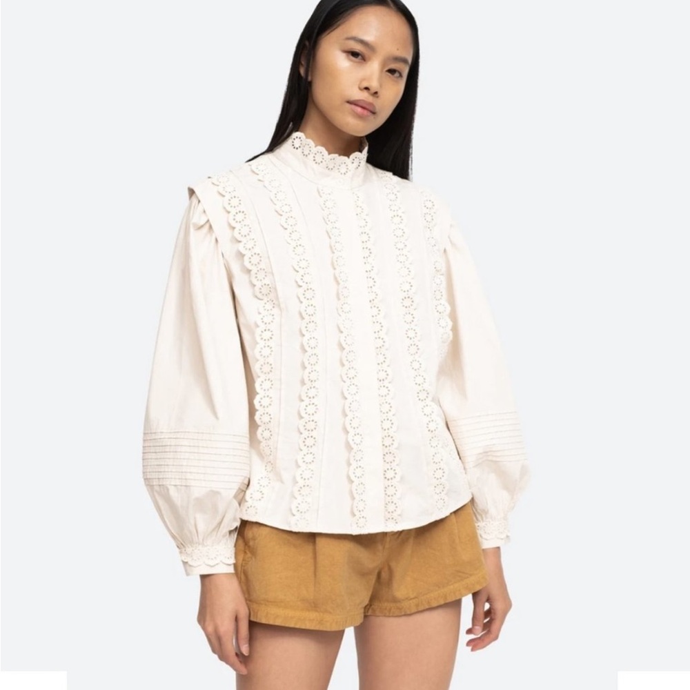 Everleigh Eyelet Blouse